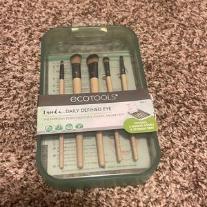 Brand new 5 brush set with storage tray